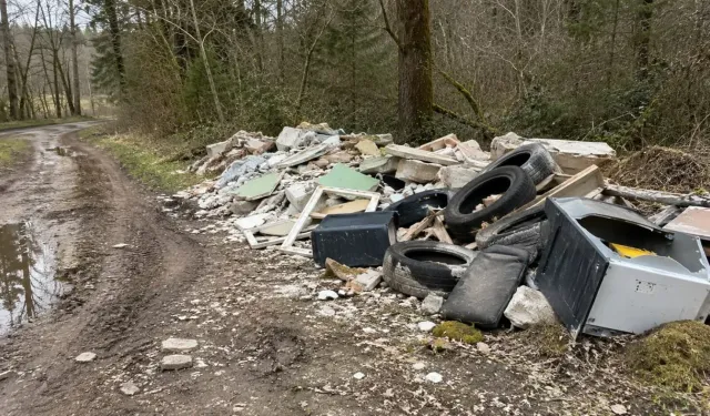 Güney Kıbrıs'ta yasadışı çöp alanlarıyla kameralı mücadele