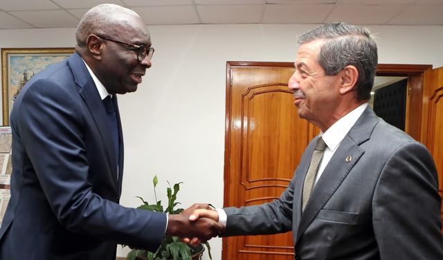 Bakan Ertuğruloğlu, BMGS'nin Kıbrıs Özel Temsilcisi ve UNFICYP Misyon Şefi Diagne ile görüştü