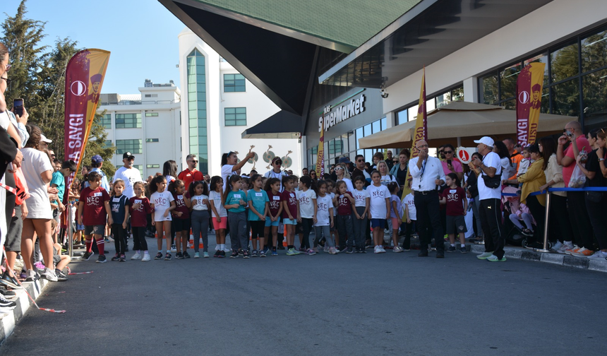 Öğrenci ve Veliler ATA'ya Saygı Yol Koşusunda Buluştu