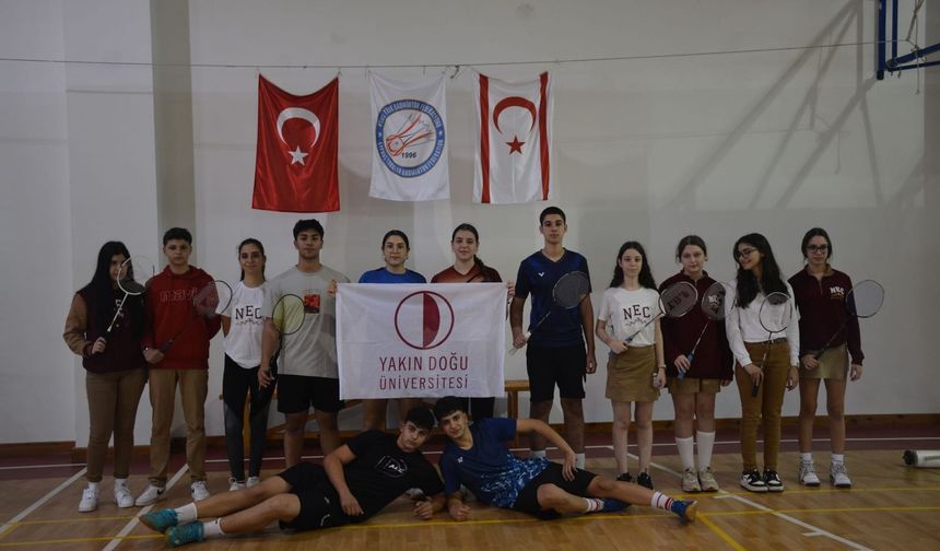 Cumhuriyetimizin 41. Yılı Badminton coşkusu ile kutlandı