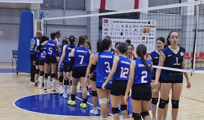 Voleybolda klasman maçları tamamlanıyor