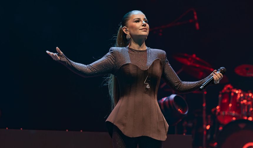 Merve Özbey’den Merit Royal Diamond’ta müzik ziyafeti