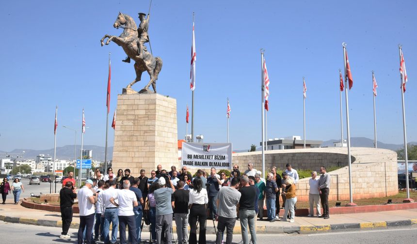 Sendikalardan Disiplin Tüzüğü ve tutuklamalara karşı eylem