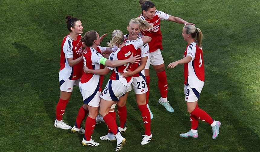 Kadınlar Şampiyonlar Ligi'nde kupa Arsenal'ın
