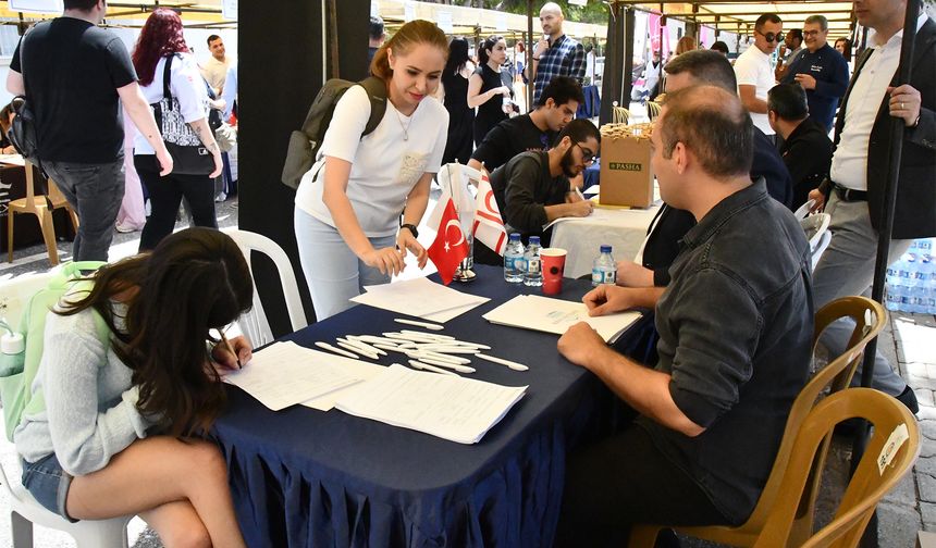 DAÜ’DE 26. Turizm Günleri kapsamında II. Turizm Kariyer Fuarı gerçekleştirildi