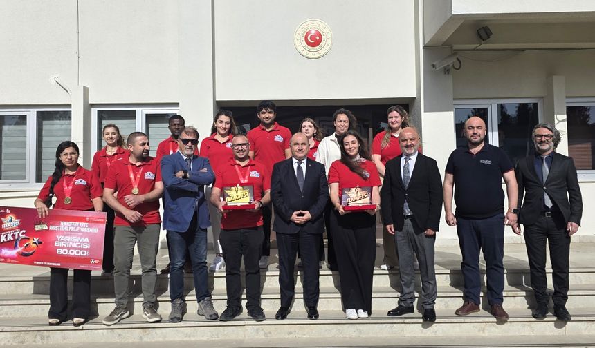 Yakın Doğulu TEKNOFEST Şampiyonları'ndan Cumhurbaşkanı ve Büyükelçi'ye ziyaret