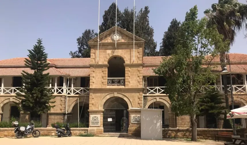 Mahkemeye çıkarılan Başbakanlık Müsteşarı H.C. yedi gün daha tutuklu kalacak