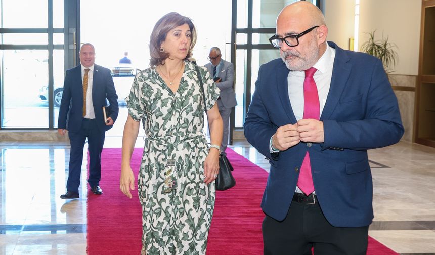 Cumhurbaşkanı Tatar, Holguin’i kabul etti