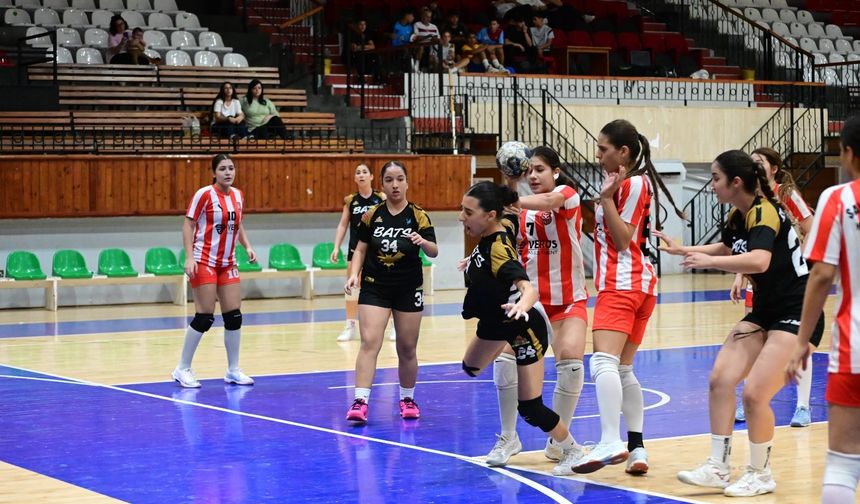 DİGEM ve Esentepe galibiyetle başladı