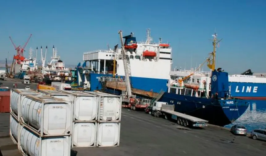 Gazimağusa Limanı’nda yurt dışından gelen gemideki tırda gizlenmiş üç kişi bulundu