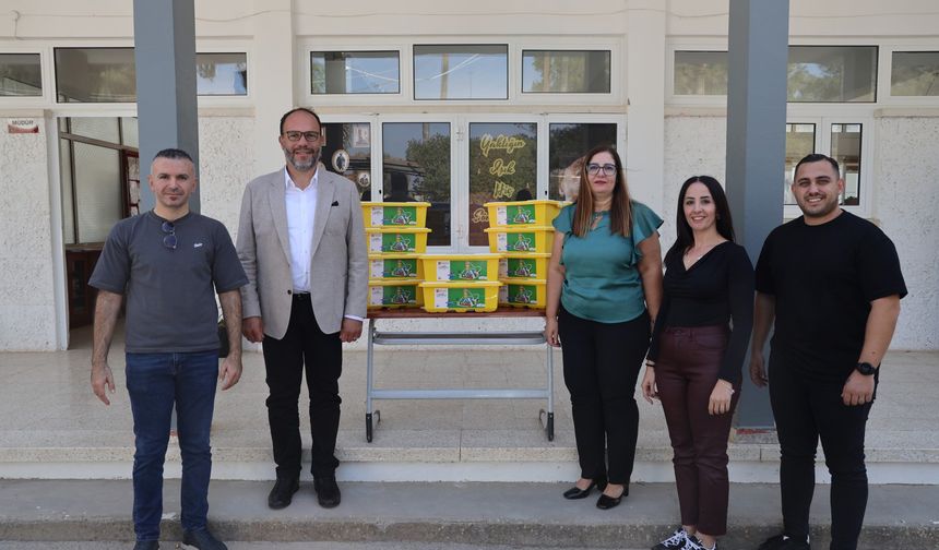 İskele Belediyesi, Şehit İlker Karter İlkokulu’na Lego Spike seti hibe etti