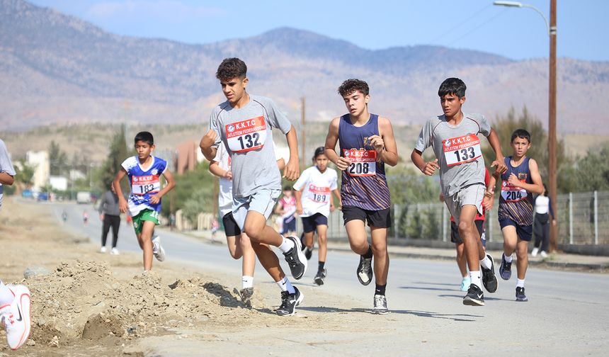 Cumhuriyet için koştular