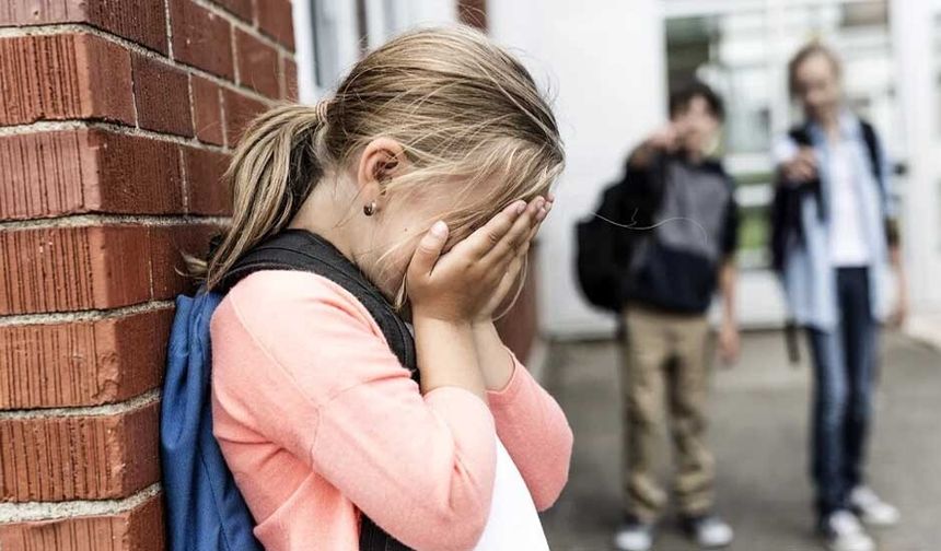 Okulda, birkaç ay içerisinde ikinci kez saldırıya uğrayan ortaokul öğrencisi hastanelik oldu