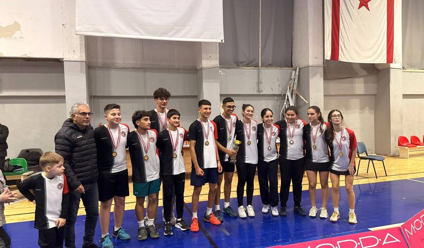 Carlton Gençler Ligi’nde şampiyon Lefkoşa Badminton Kulübü