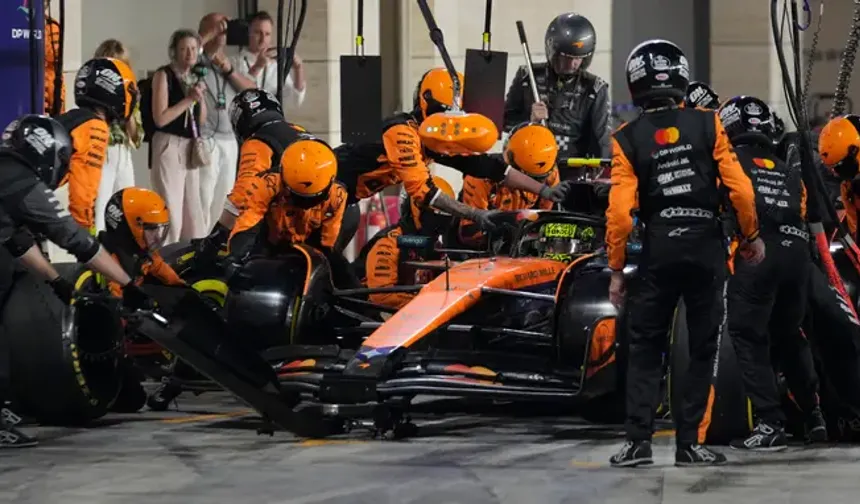McLaren hata yaptı, şampiyonluk son yarışa kaldı