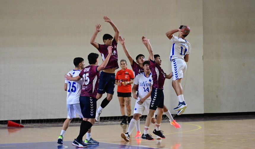 Hentbol’da U18 ligi devam ediyor