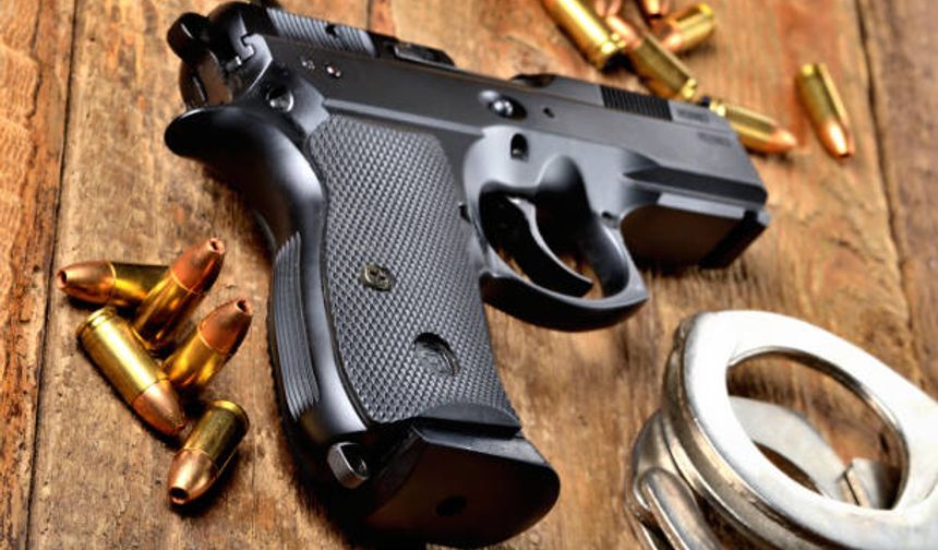 Yolcu bagajında canlı mermi bulundu