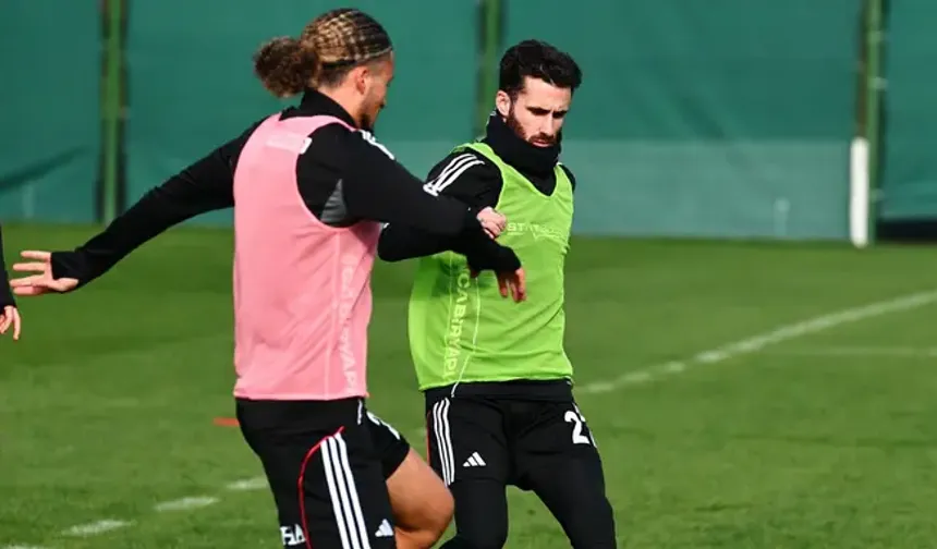 Rafa Silva geri döndü