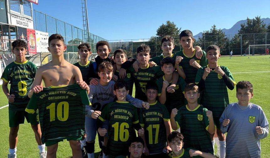 “Sahada kazanılmış bir galibiyetin, Tüzüğe kurban edilmesi okul sporlarının ruhuyla bağdaşmamaktadır”