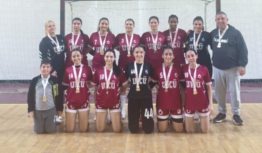 Hentbolda UKÜ çifte şampiyon