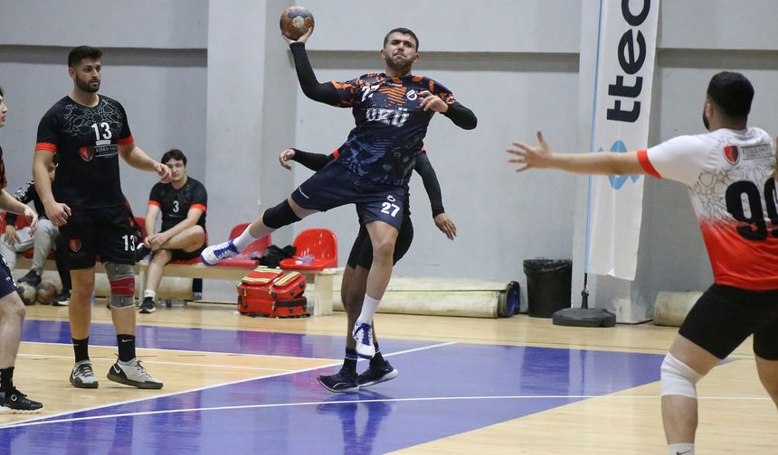 Hentbolda UKÜ ve YDÜ galibiyetle başladı