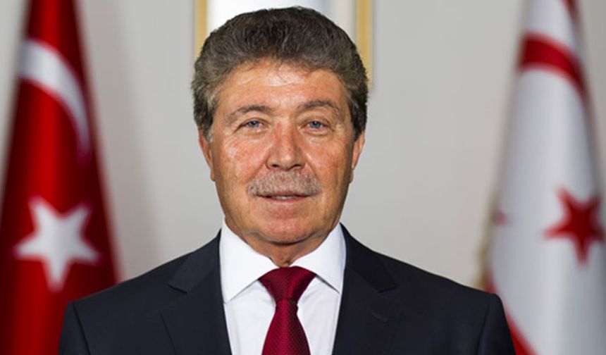 Üstel: “Dr. Fazıl Küçük birlik ve dayanışma ruhunu diri tutan müstesna bir liderdir”