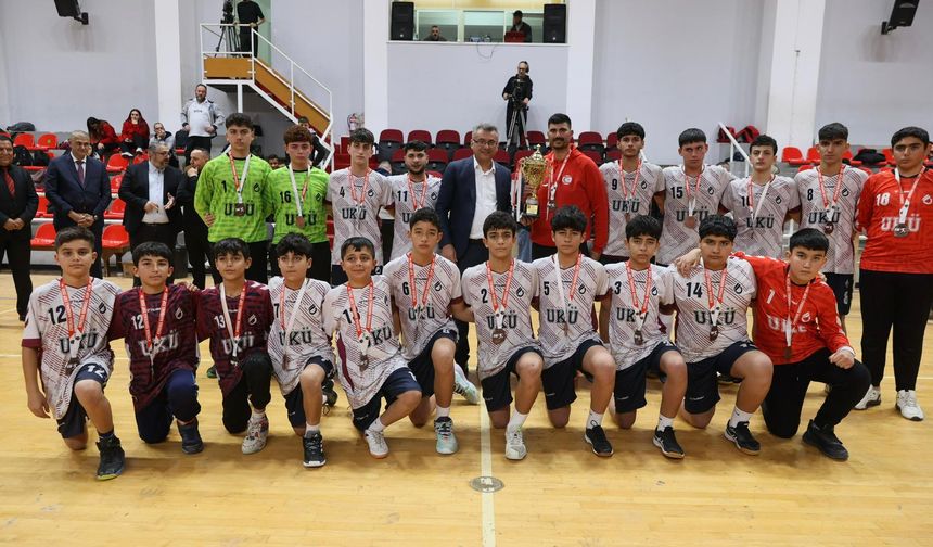 Erhürman: Çocuklarımızın ve gençlerimizin dünyayla buluşması ortak hedefimizdir