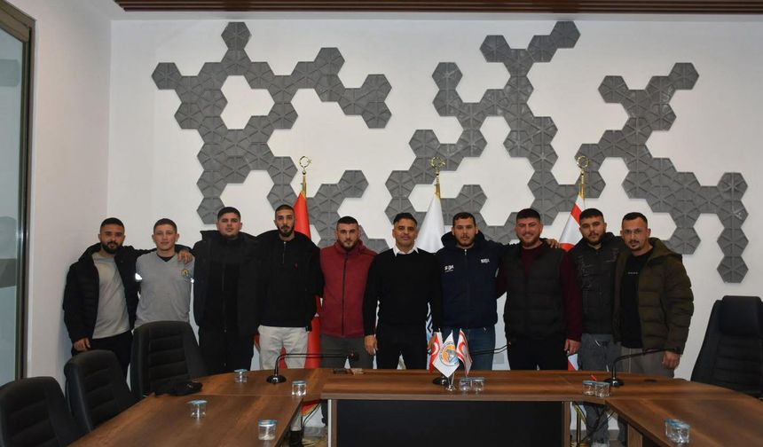 Motor kros tutkunu gençlerden Ataser’e parkur talebi