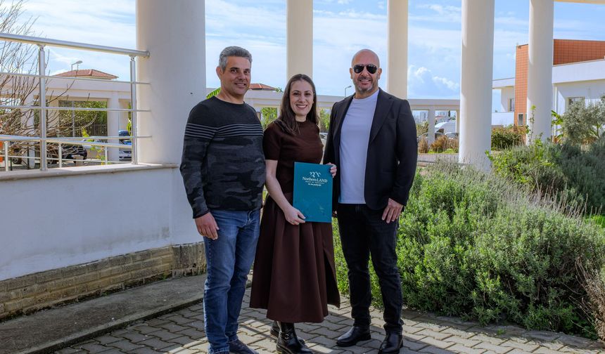 Grand Sapphire’de Tapular Verilmeye Başlandı