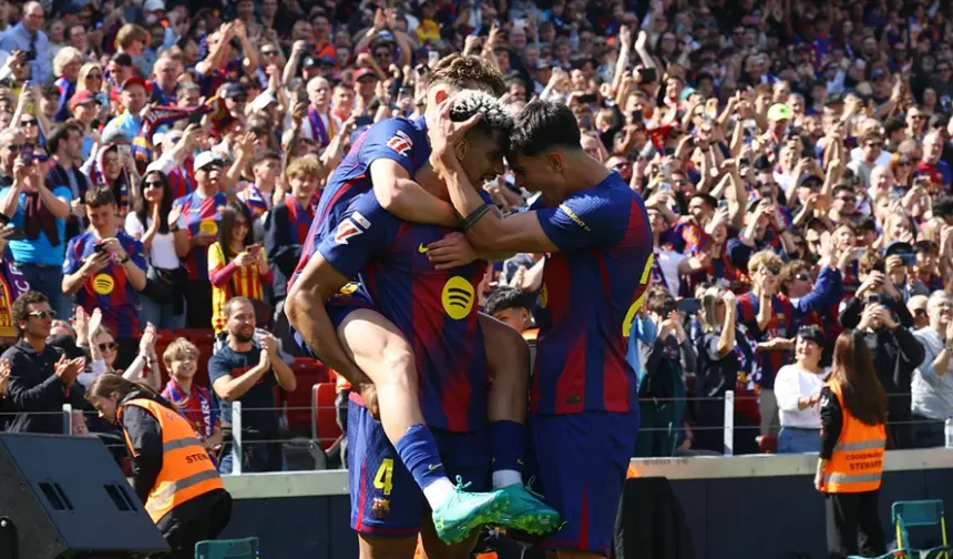 Barcelona öldü öldü dirildi