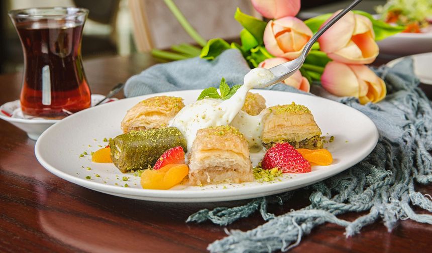 Bayram sofralarında denge sanatı: Lezzeti yakalarken, kontrolü kaybetmeyin