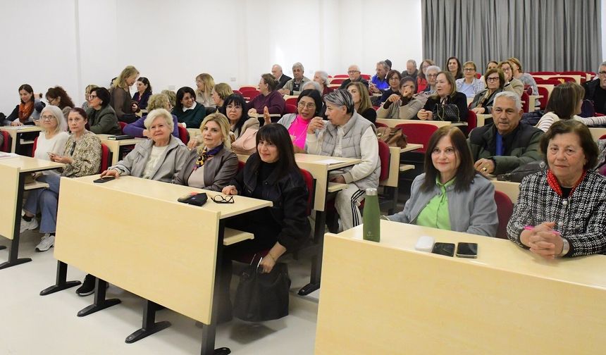 DAÜ’de “60+ İleri Yaş Gelişim / Tazelenme Üniversitesi” adlı proje kapsamında ilk ders verildi