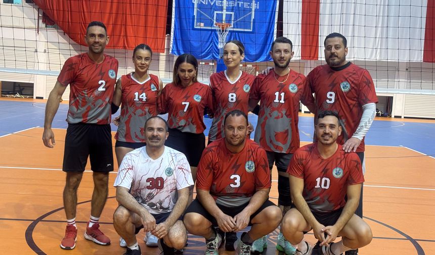 DAÜ Şampiyon Melekler Voleybol Anı Turnuvasında heyecan yükseldi