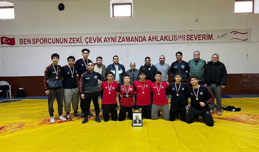 Grekoremenciler Mert Doğan Soyalan anısına güreşti