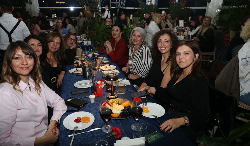 Misty Bar’da nostalji dolu gece