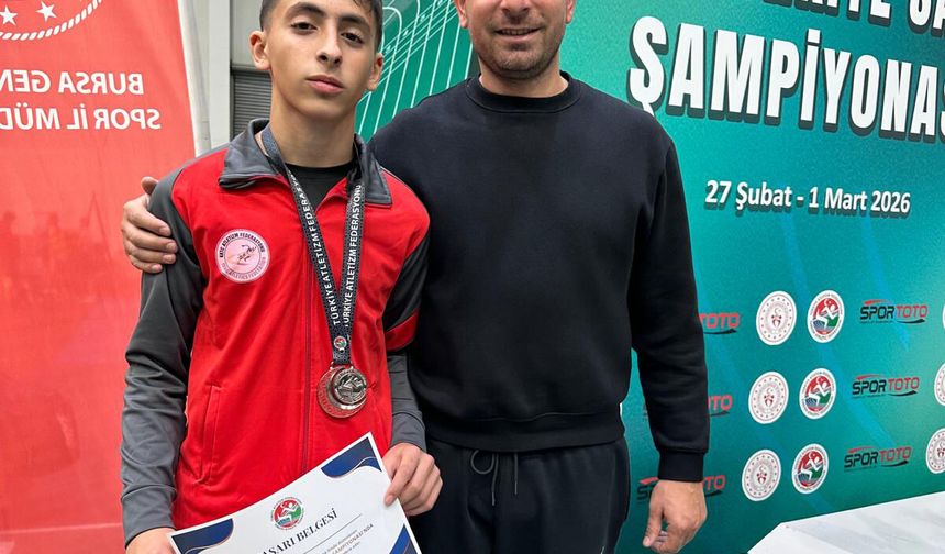 Mahmut, 200 metrede Türkiye ikincisi