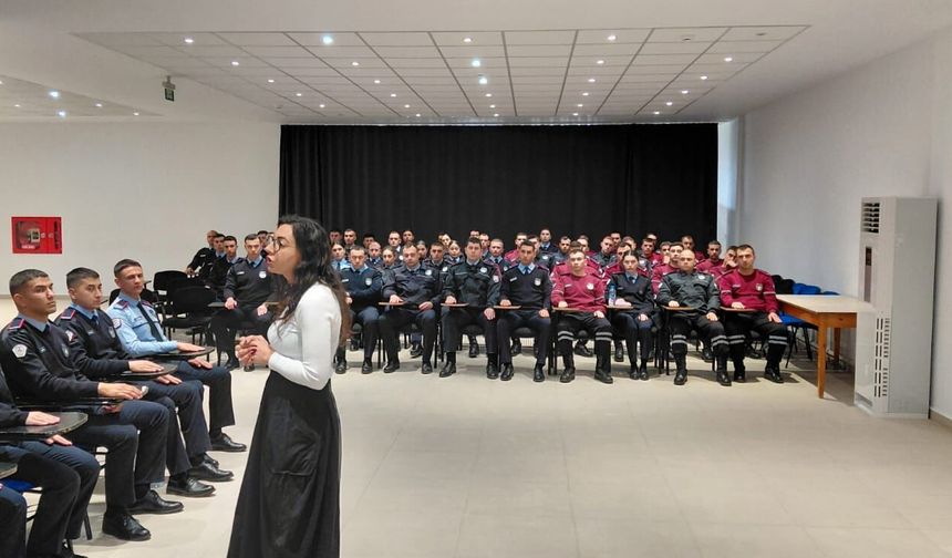 Polis Okulu öğrencileri ilik donörü olmak için örnek verdi