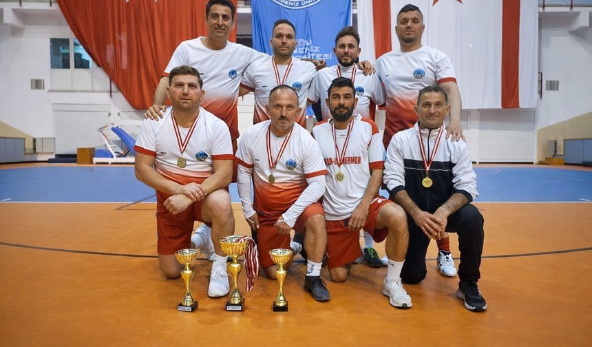 ‘Belediyeler Arası Futsal Turnuvası’nda Yeniboğaziçi Belediyesi birinci oldu