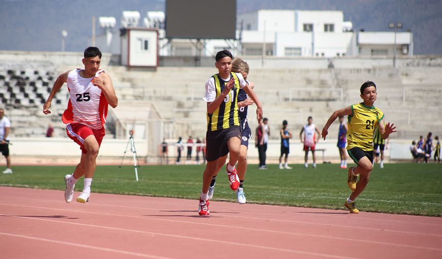Ortaokullu Yıldızlar Atletizm Final Yarışları başladı