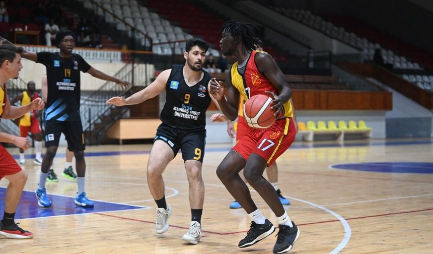 Soyer Altınbaş Kıbrıs farklı kazandı