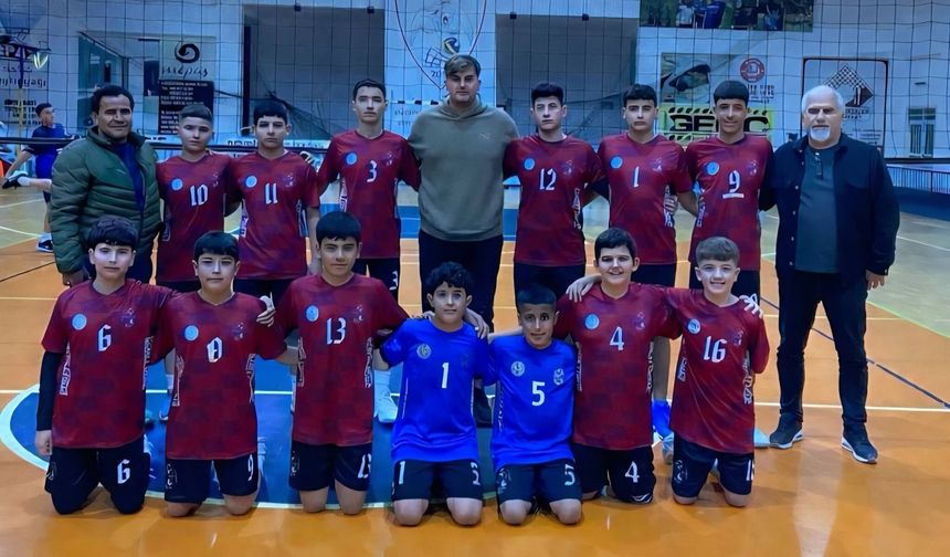 Voleybol U15 Liglerinde şampiyonlar belli oluyor