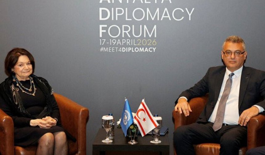 Erhürman-Dicarlo görüşmesinde yer alan KKTC bayrağı Rum tarafının tepkisine neden oldu