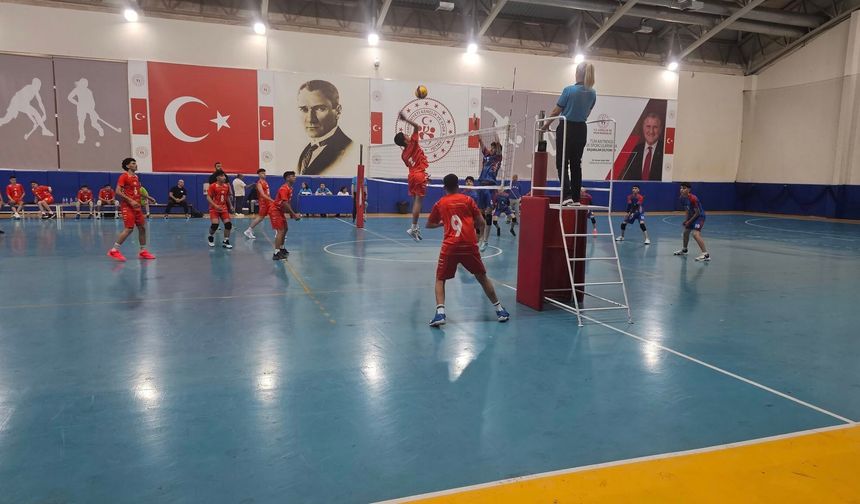 Erkekler final grubuna yakın