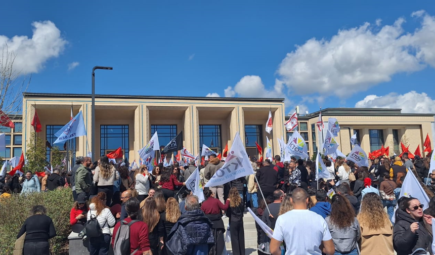 Sendikalar genel grev kararını askıya aldı