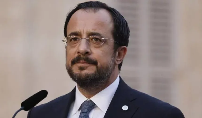 Hristodulidis, BM Genel Sekreterinin adaya gelişinden önce siyasi parti başkanlarıyla bir araya gelecek