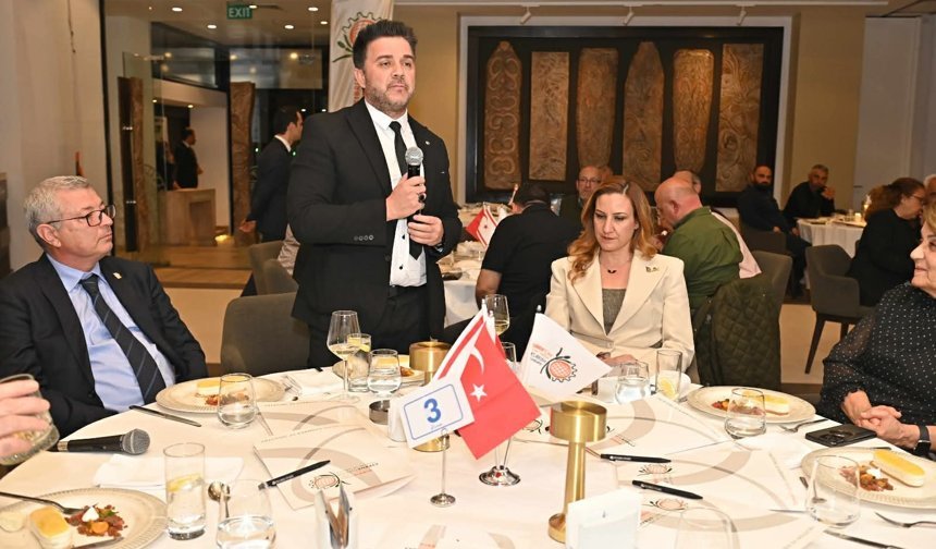 ''Üvey Evlat Muamelesi Görüyouz''