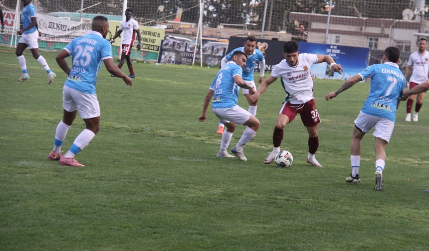 Zirvede kora kor yarış