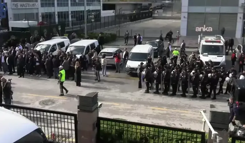 CHP Genel Merkezi'nde tahliye gerginliği