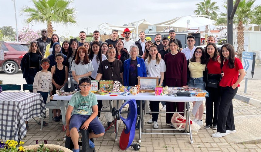 Hemşirelik ve diyetisyenlik öğrencileri yararına kermes