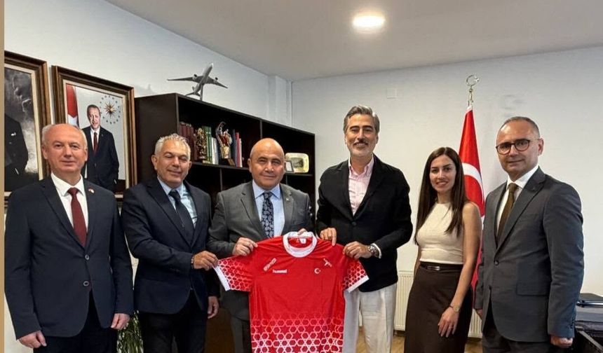KKTC ve Türkiye Badminton Federasyonları’ndan Büyükelçi Başçeri’ye ziyaret